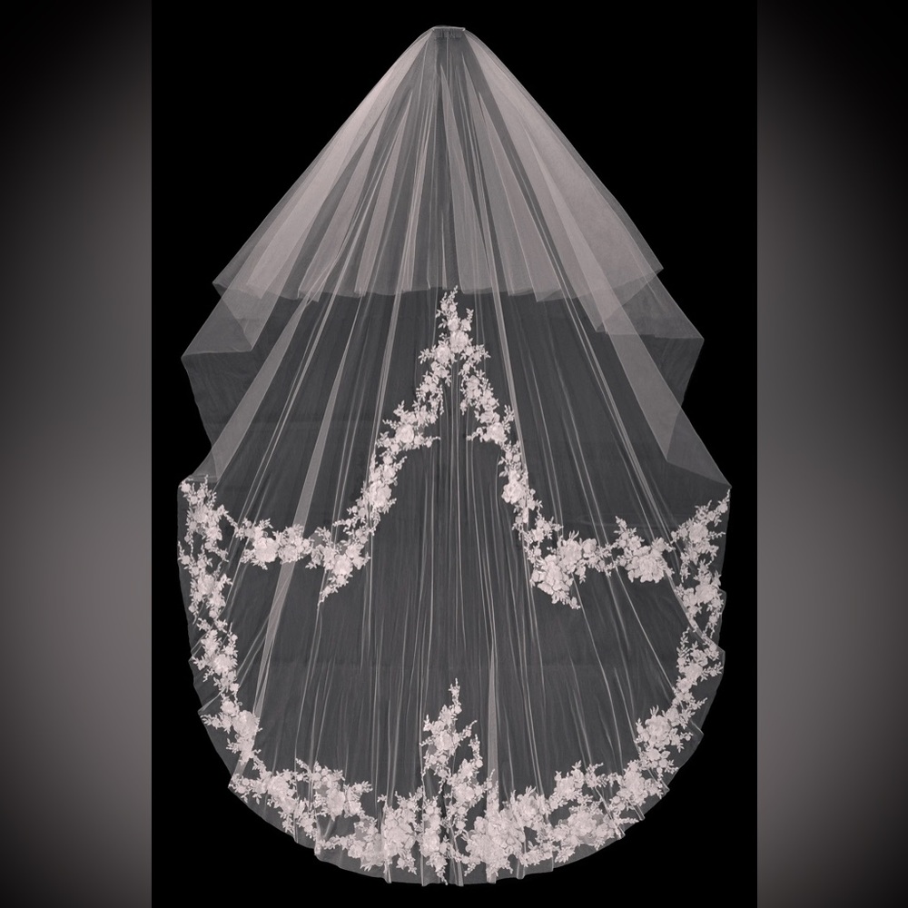 Markel Veil by Rivini